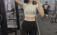 美女身材健身